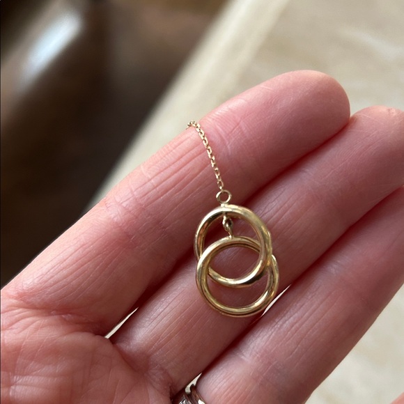 14K Gold Chain Circle Threader Earrings - Picture 4 of 5